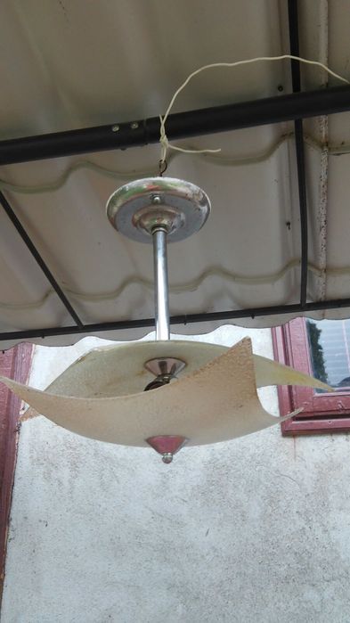 Люстра трохлампова