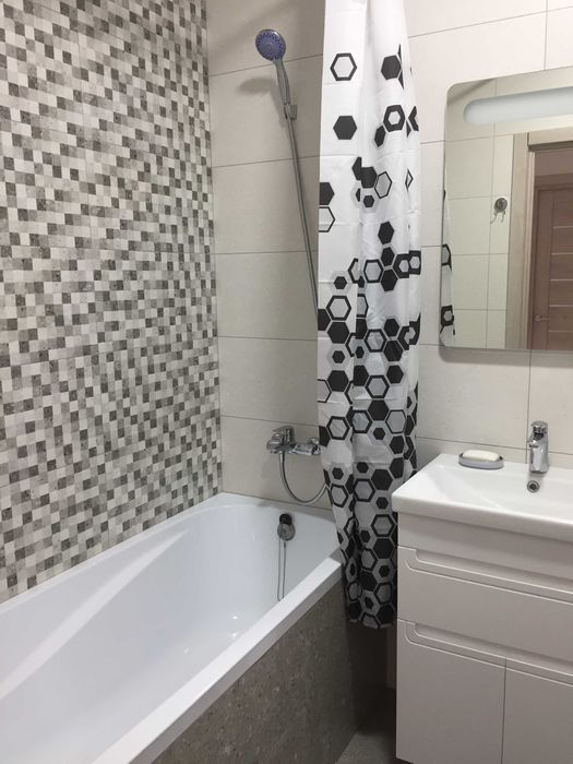 ЖК"Над Бугом".Центр.Є інші варіанти.