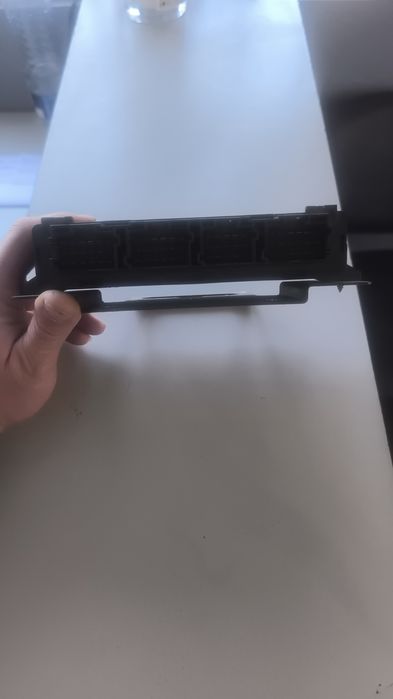 Vendo vário material Mercedes Vito W638 entre outras coisas.