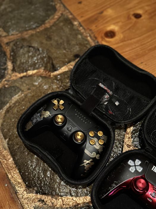 Лімітовані геймпади Dualsense  + кейси