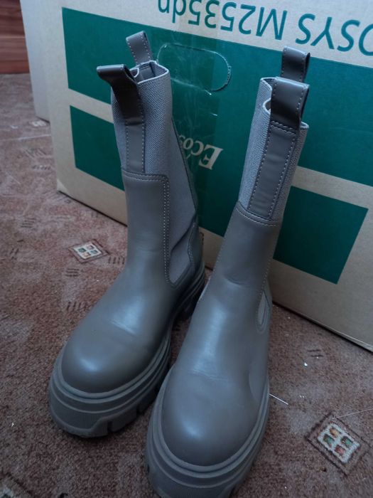 buty za kostke skarpeta kolor khaki