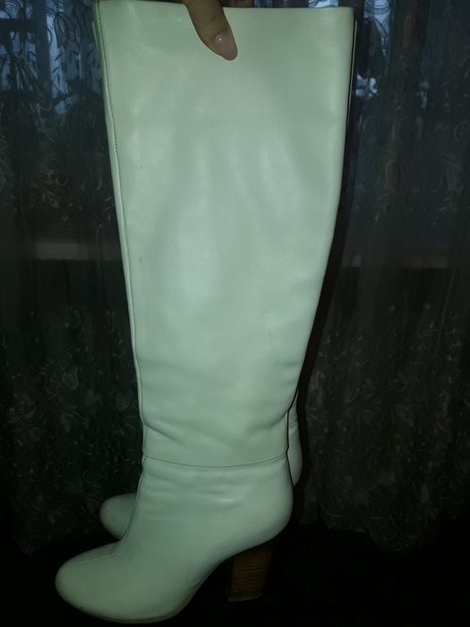 Сапоги белые,кожаные