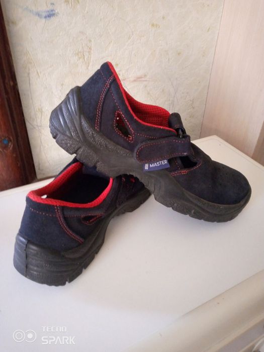 Взуття для роботи