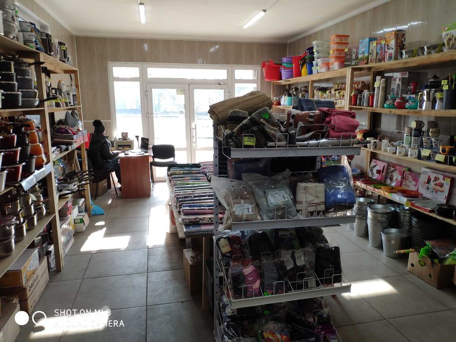 Приміщення під торгівлю 350 м.кв. фасад з рампами Оптовий ринок поруч