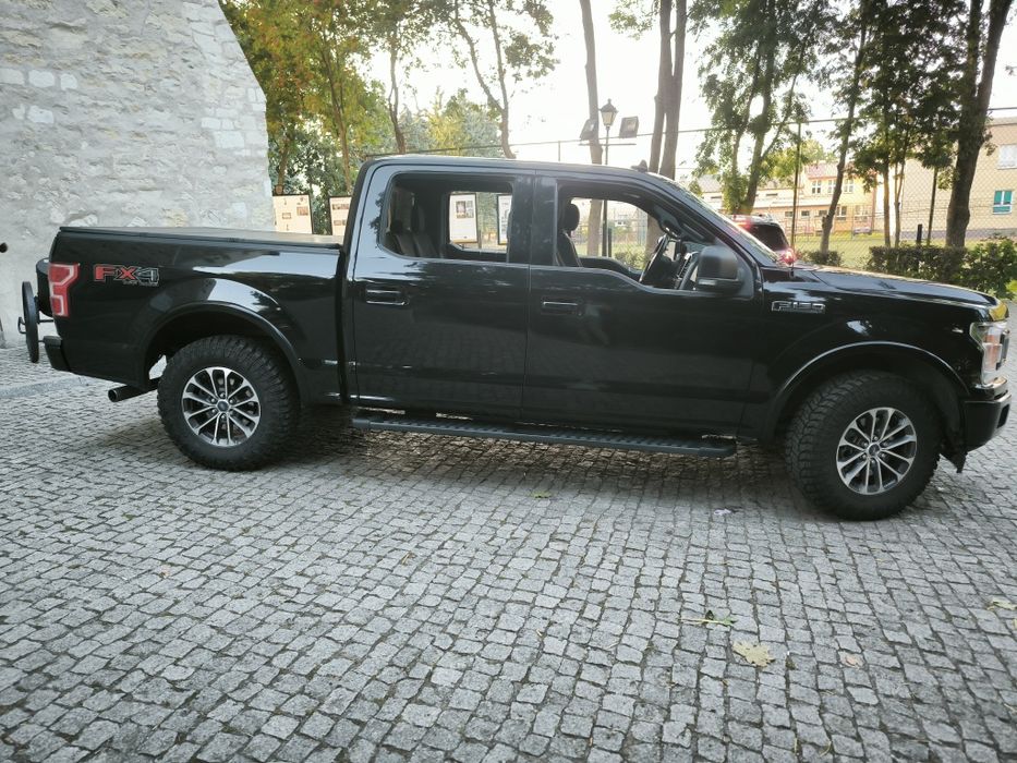 Ford F-150 4x4 5.0 LPG  3.5t na haku