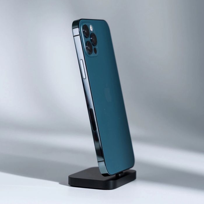 Продам айфон 12 про макс 128