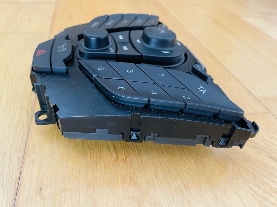 Painel radio Ford Fiesta (para peças)