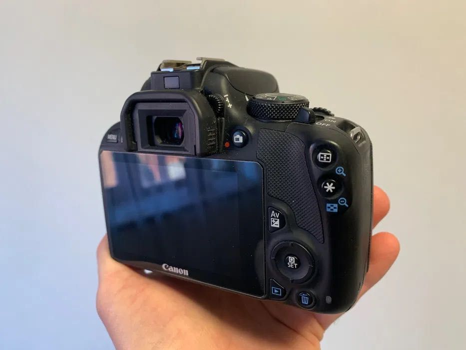 Canon 100D 18-55mm