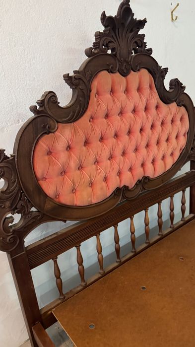 Cama Luís XV em muito bom estado