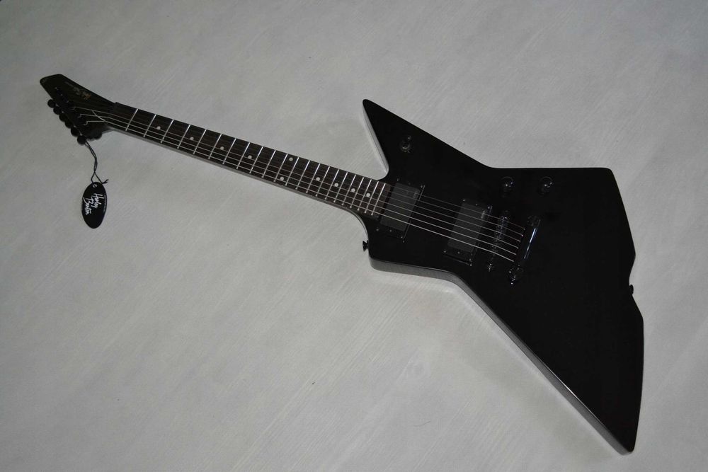 Harley Benton EX-84 MODERN EMG 81/60 BK gitara Explorer - ustawiona!