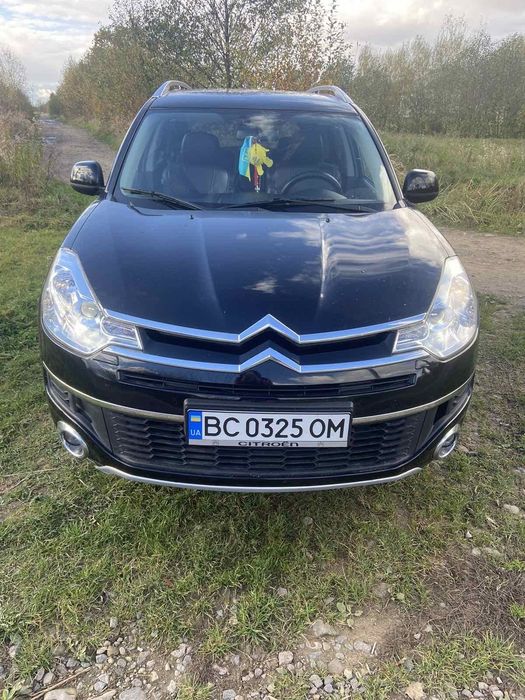 Продається крутий позашляховик