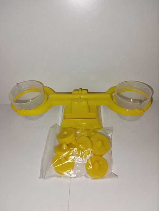 Терези пластикові з важками