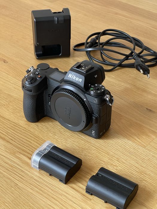 Nikon Z7II przebieg 8 tysiecy, folie na ekranach, dwie baterie
