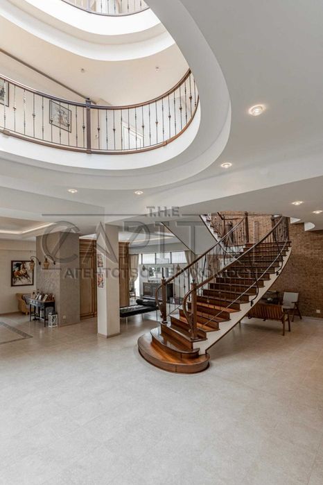 Продажа дома с ремонтом 1200м2 Софиевская Борщаговка Вишневое Крюковщи