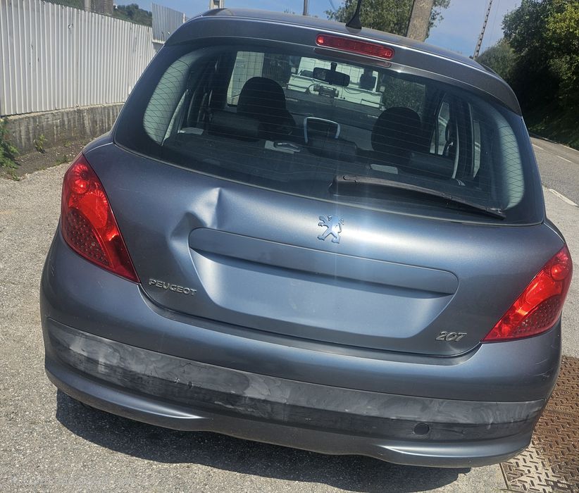 Peugeot 207 para peças (2009) – NÃO VENDO COMPLETO