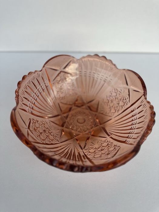 Rozalinowa kryształowa misa