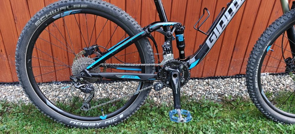 Rower ful Giant Trance