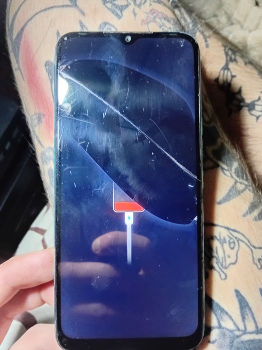 Продам телефон Tecno Spark