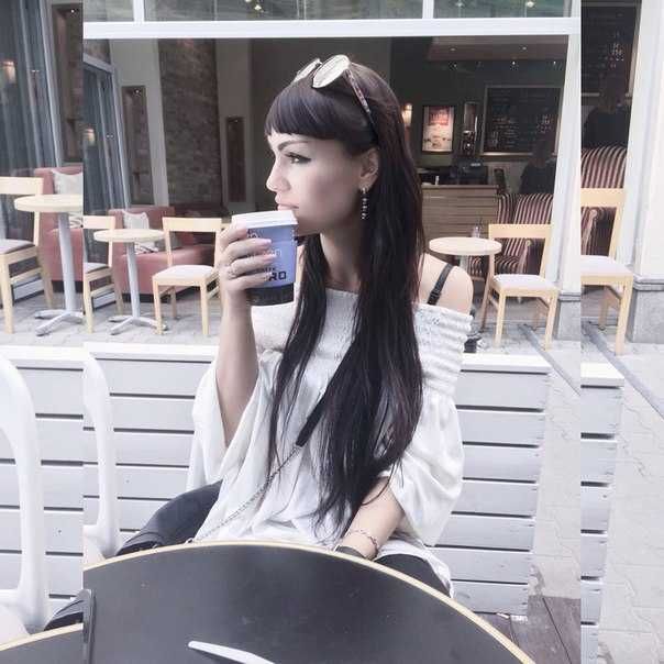 Нарядная блуза с открытыми плечами Massimo Dutti