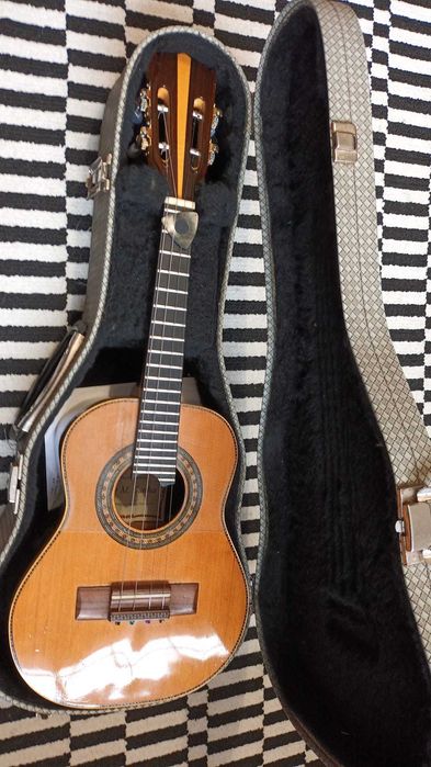 Cavaquinho Brasileiro João Cunha amplificado - Artesanal