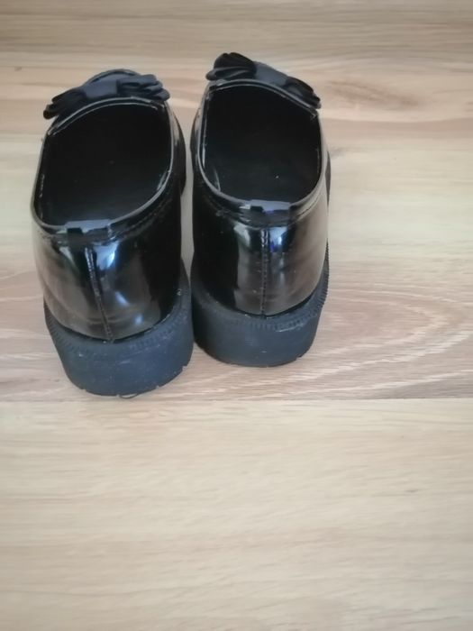 Lakierki dziewczęce rozmiar 32