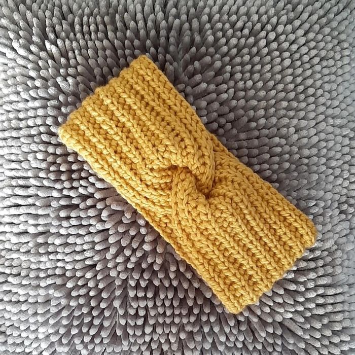 Handmade opaska z wełny na szydełku