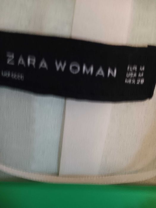 Casaco Zara woman- modelo tipo Chanel