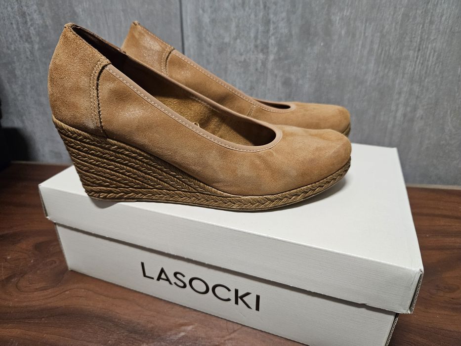 Buty damskie brązowe zawszowe rozmiar 36 Lasocki zamsz