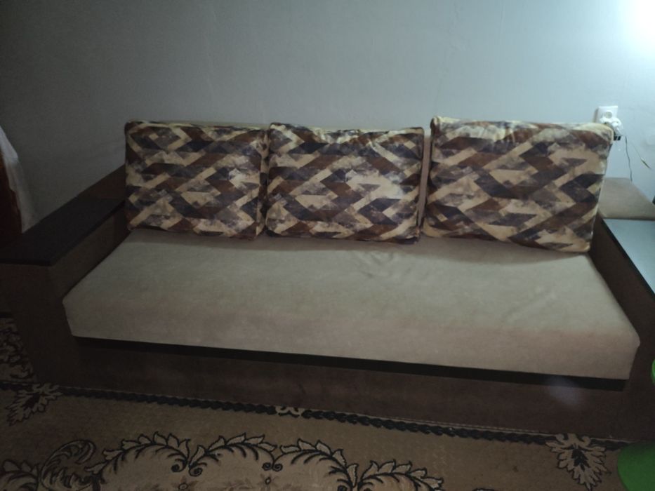 Продам диван еврокнижка