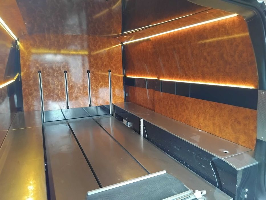 Karawan Mercedes Vito 2017 r KUHLMANN.