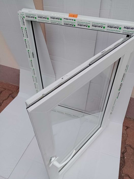 OKNO dwuszybowe PCV szer.80 x wys.90 lub 90x80 techniczne i inne