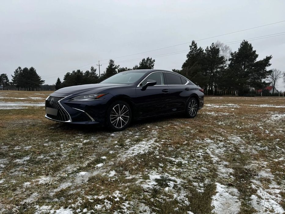Lexus ES Sprzedam Lexus ES 300h Omotenashi