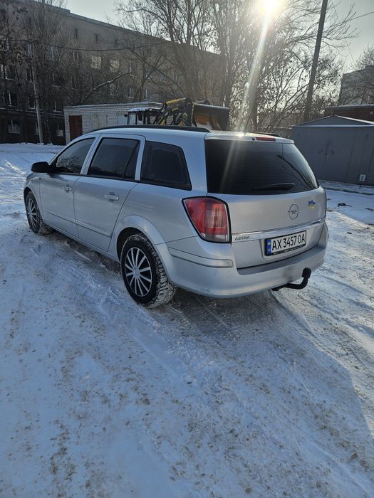 Opel Astra универсал 1.6