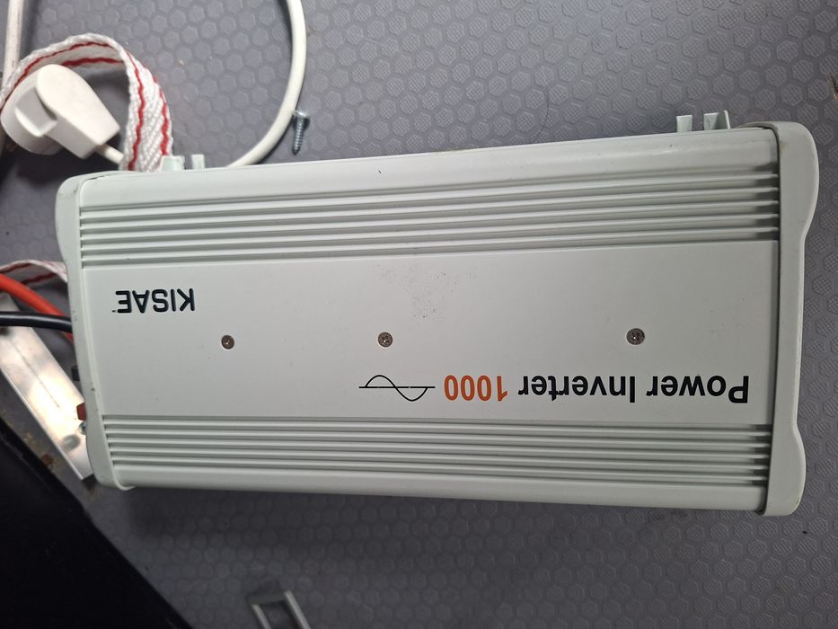 KISAE Power Inwerter 1000 Przetwornica