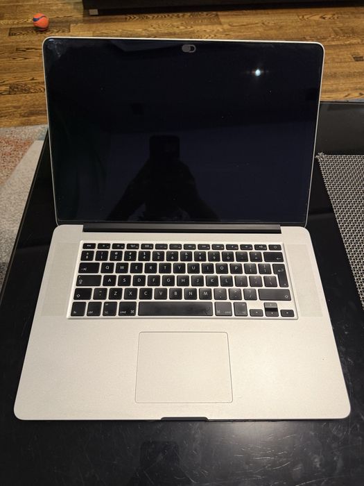 Macbook pro 15  - 8GB ram / 256Gb
