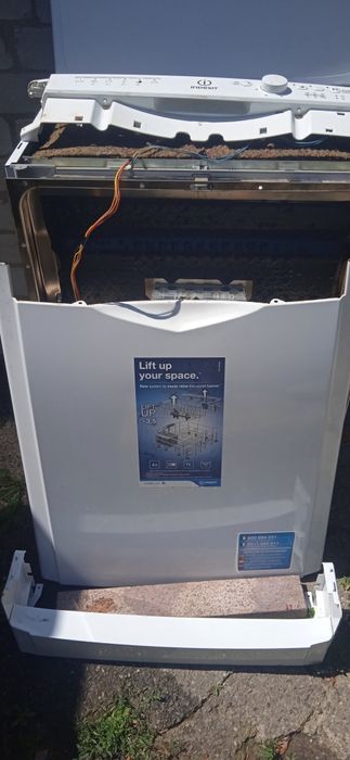 Indesit DFG 26B1 EU