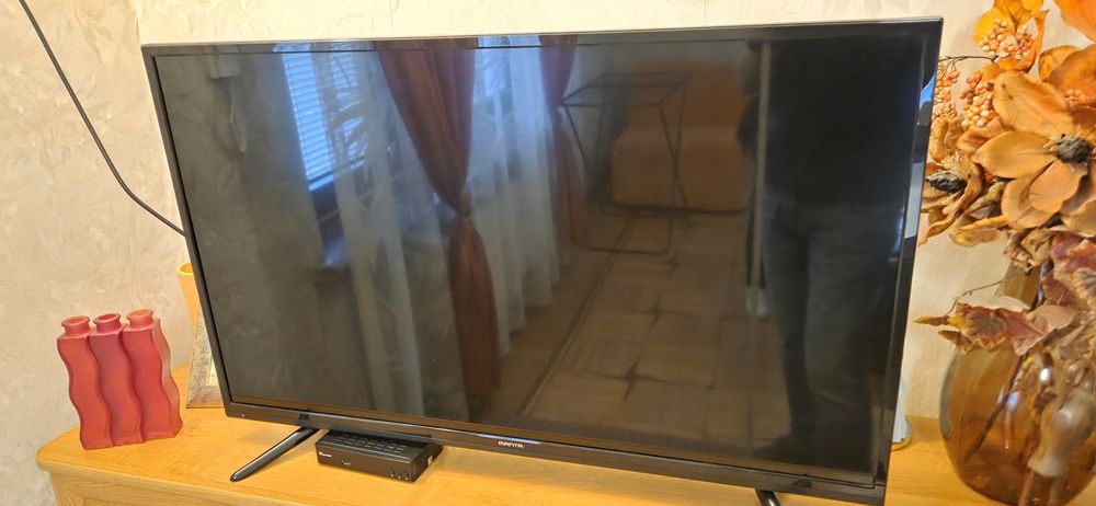 Telewizor Manta 43 cale