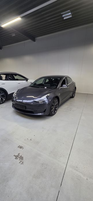 Tesla Model 3 AWD 78kw Performance