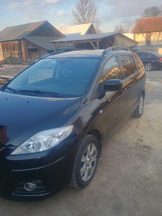 Samochód osobowy mazda 5