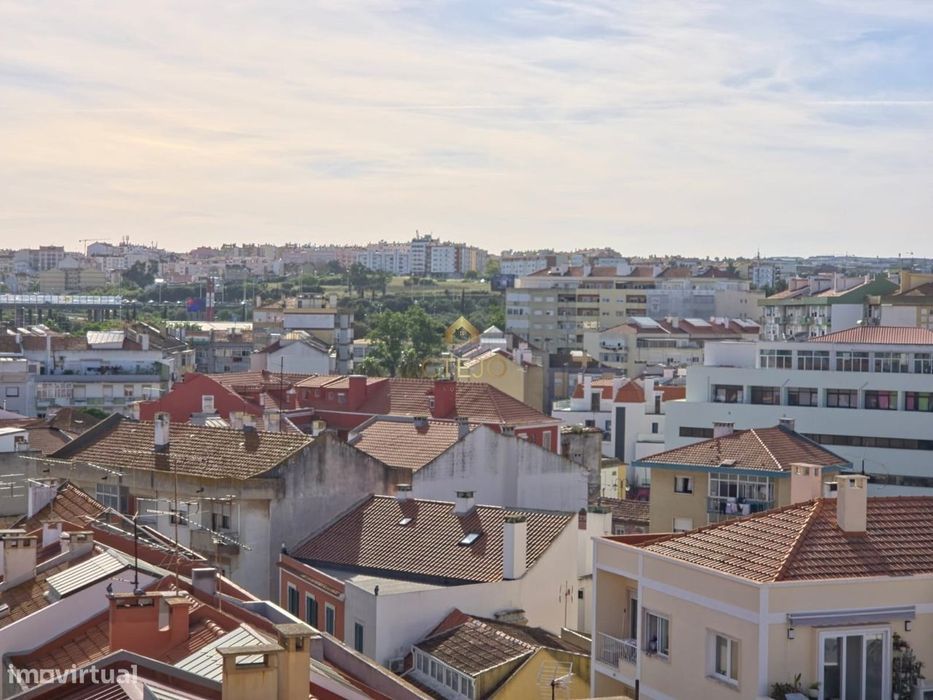 Apartamento T3 com Vista Rio em Sacavém