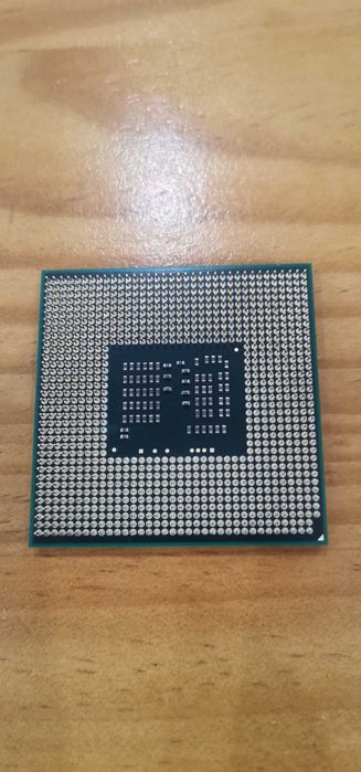 Processador Mobile Intel I5-560M (SLBTS)