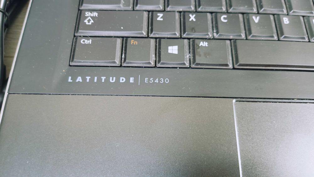 Ноутбук Dell Latitude E5430 / i3-3120M / 320 GB HDD / 8 GB DDR3 / екран 14"