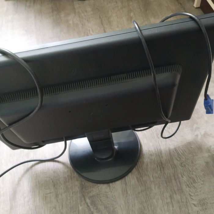 Монитор Flatron W224S lg 22 диагональ