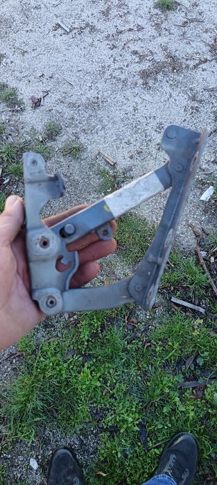 Vendo dobradiça do capô Mercedes w211