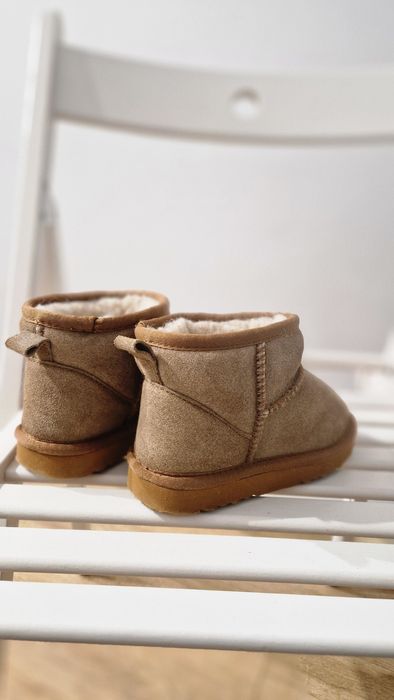 Buty śniegowce zimowe ocieplane botki wełniane typu ugg