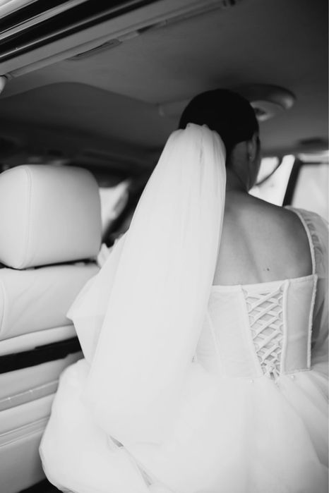 Весільне плаття/весільна сукня з рукавами/пишна весільна сукня