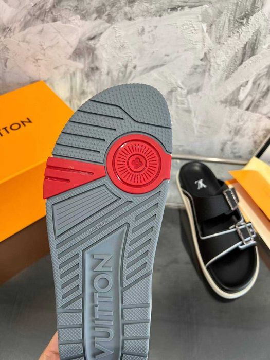 Louis Vuitton Buty, sandaly klapki, skora 180220