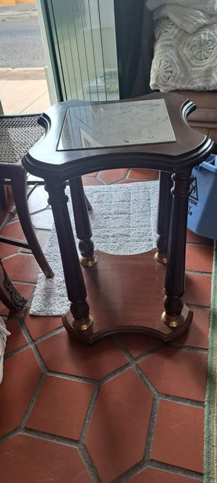 Mesa de sala quadrada