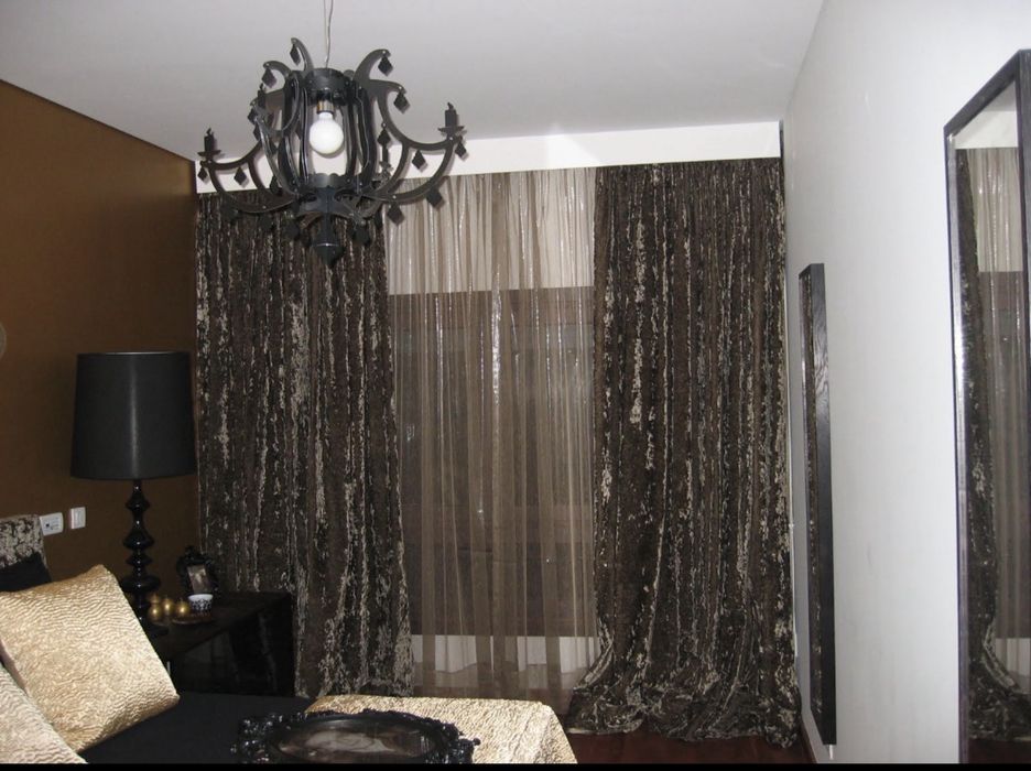Cortinados em veludo 350x280 cm – excelente estado