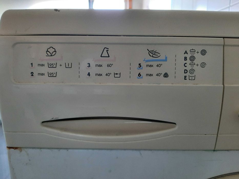 Máquina de lavar roupa Whirlpool AWM 759 - 500 (a funcionar)